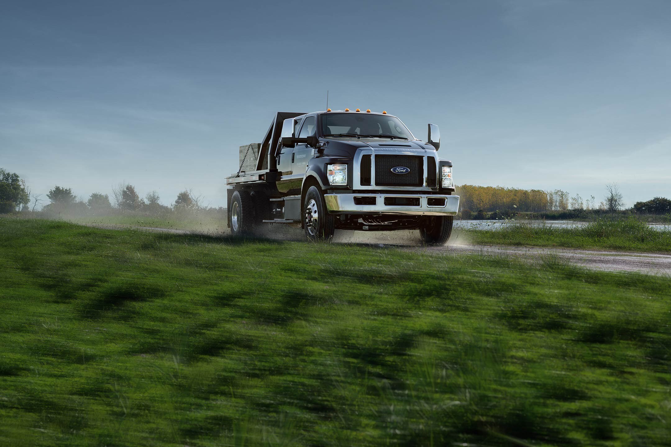 Ford F-650 SD Gas Pro Loader
